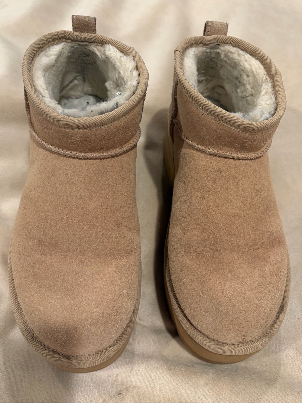 Ugg Women’s Classic Ultra Mini Platform